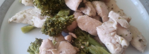 עוף מוקפץ עם ברוקולי