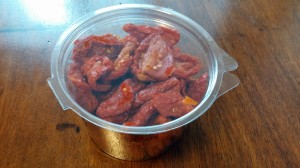 קופסה של כ- 250 ג' עגבניות מיובשות