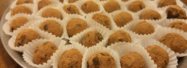 כדורי תמרים חטיף אנרגיה טבעוני