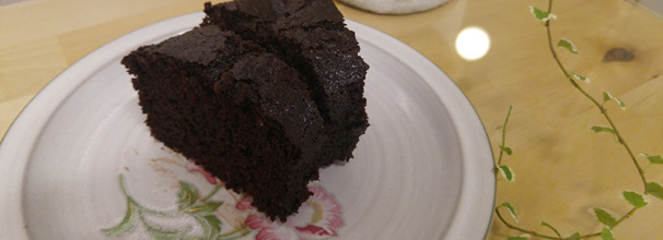 עוגת שוקולד טבעונית - קלה להכנה ובריאה